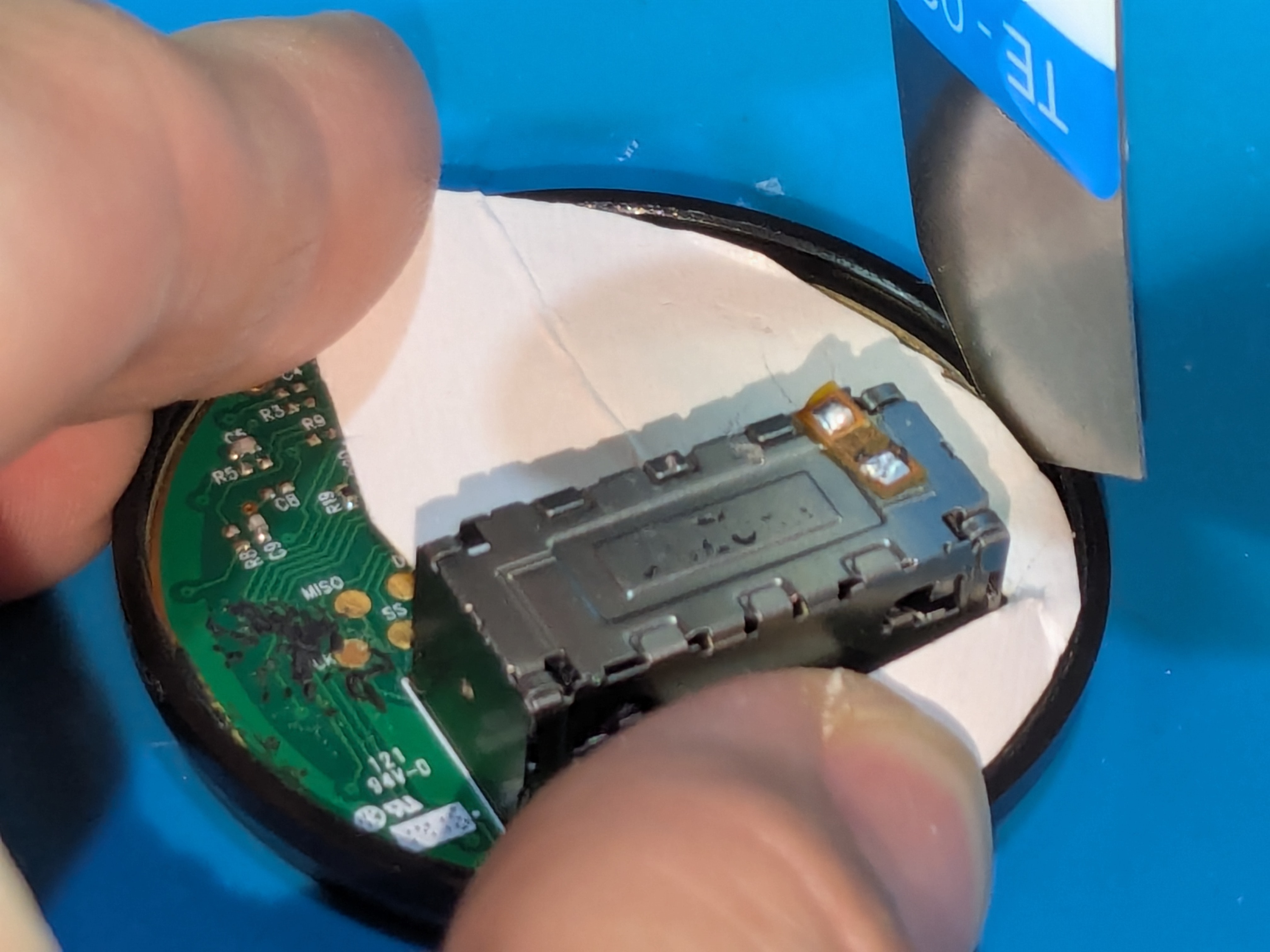 Cutting_Trackpad_Glue