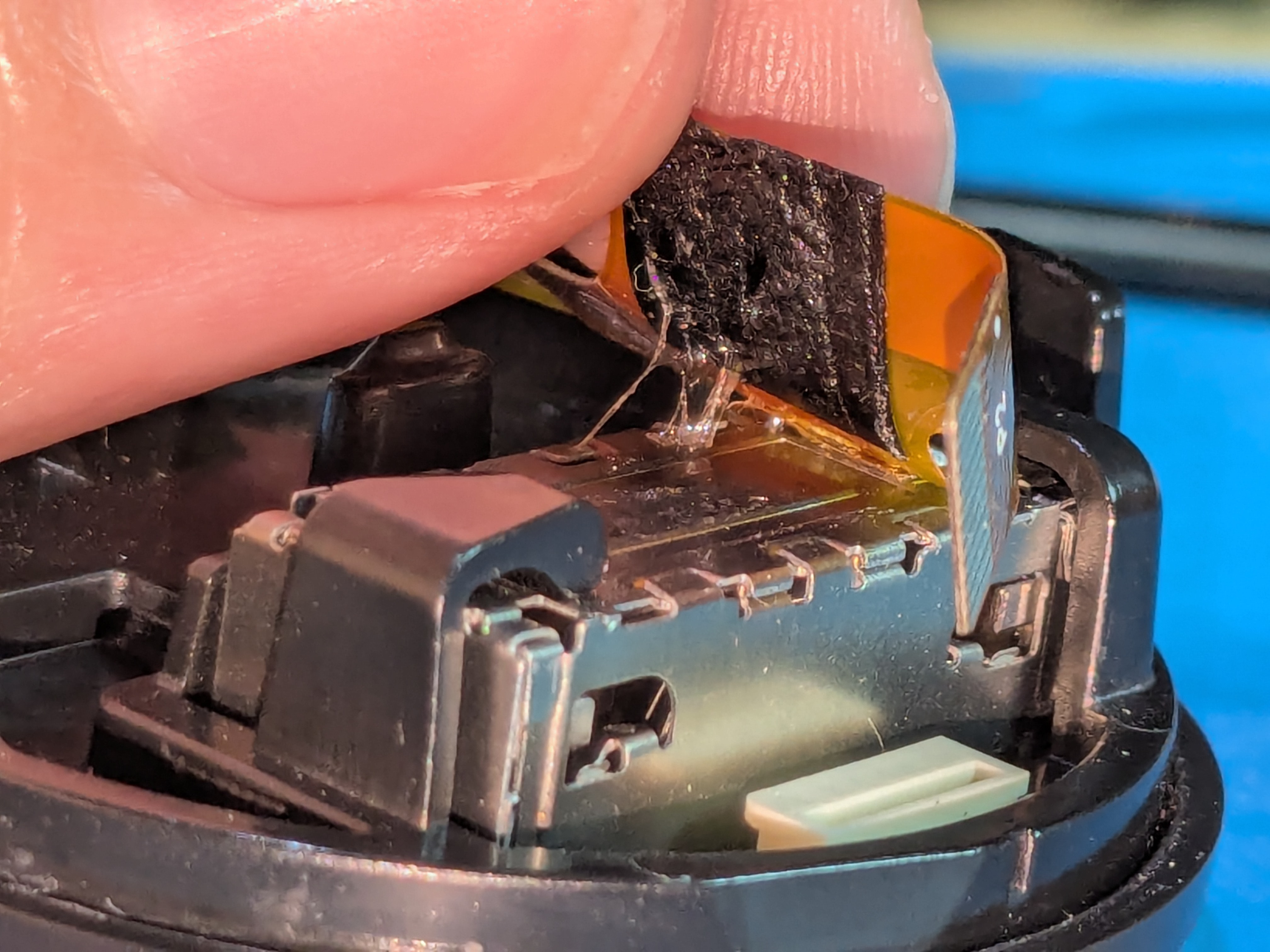 Trackpad_Ribbon_Cable_2