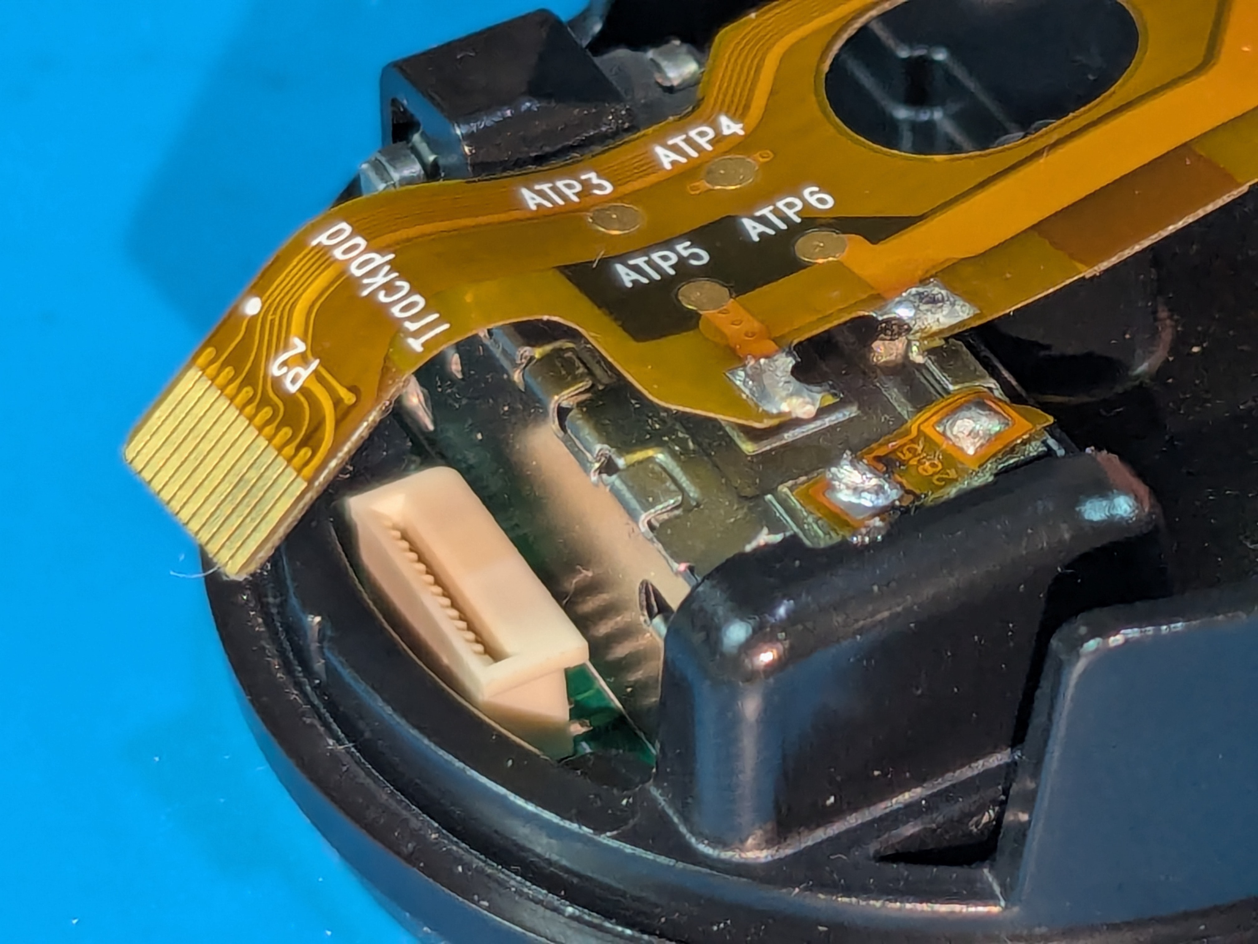 Trackpad_Ribbon_Cable_4