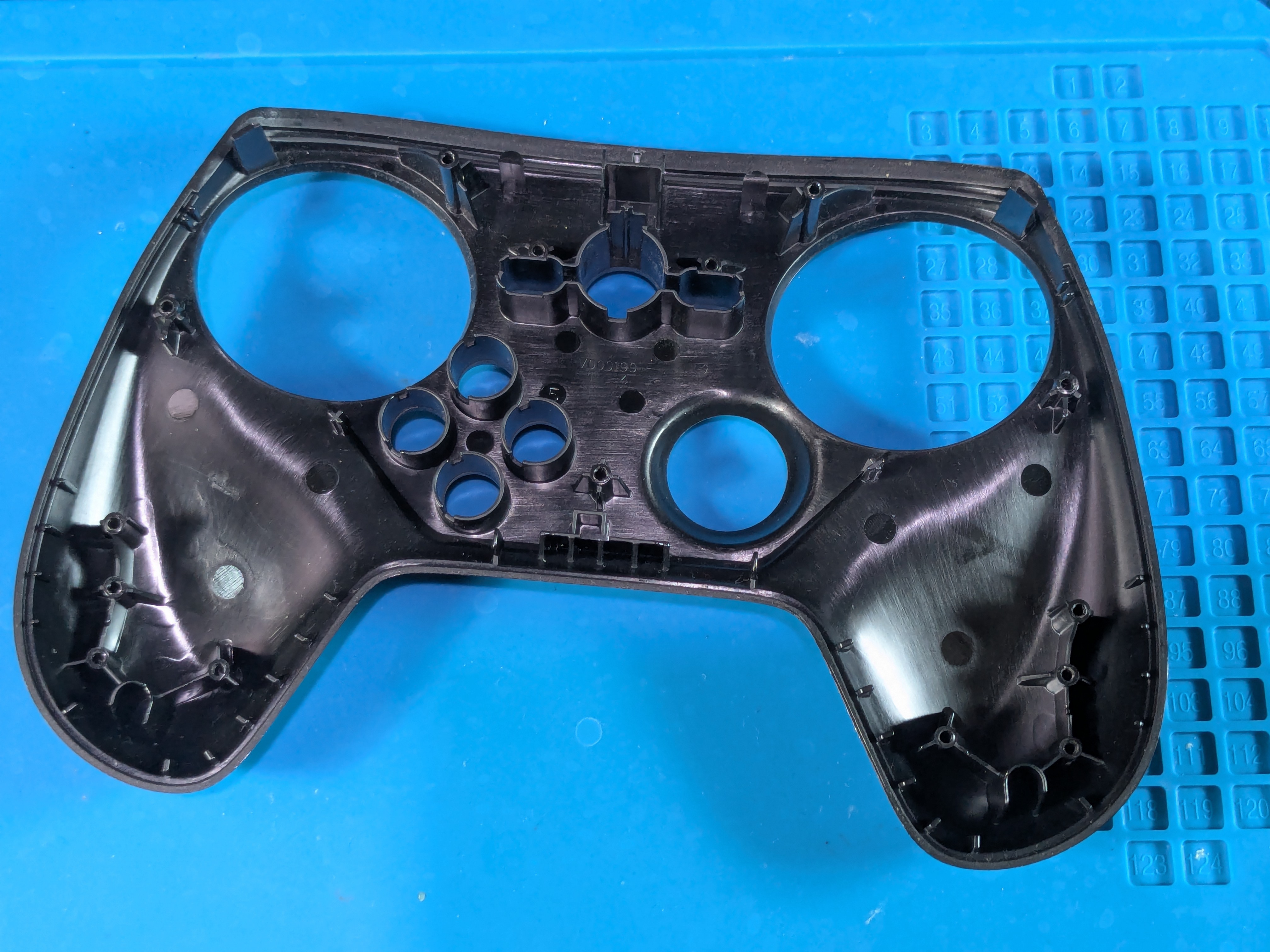 Front_Shell_Taken_Apart_Inside